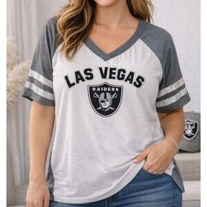 Las Vegas Raiders Fanatics Women’s 1X White Gray V Neck Short Sleeve Shirt NFL